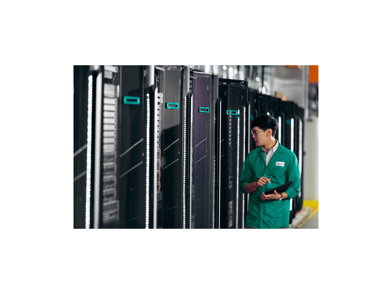 HPE P48918-B21 ProLiant DL360 Gen11 Storage Controller Enablement Cable Kit